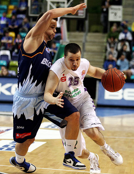 在西布朗目 在西布朗目